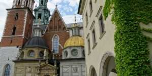 <%# $this->DataItem->marArticleFrom->title %