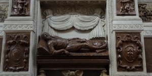 <%# $this->DataItem->marArticleFrom->title %