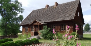 <%# $this->DataItem->marArticleFrom->title %