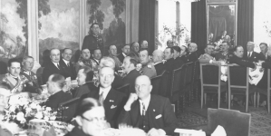 <%# $this->DataItem->marArticleFrom->title %