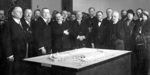 <%# $this->DataItem->marArticleFrom->title %