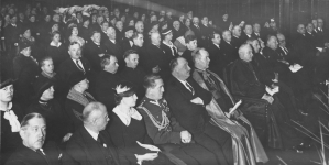 <%# $this->DataItem->marArticleFrom->title %