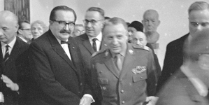 <%# $this->DataItem->marArticleFrom->title %