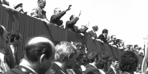 <%# $this->DataItem->marArticleFrom->title %