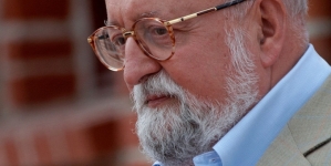 <%# $this->DataItem->marArticleFrom->title %