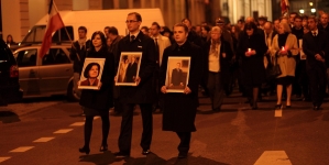 <%# $this->DataItem->marArticleFrom->title %