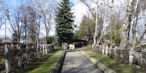 <%# $this->DataItem->marArticleFrom->title %