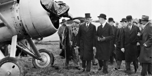 <%# $this->DataItem->marArticleFrom->title %