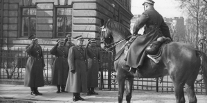 <%# $this->DataItem->marArticleFrom->title %