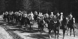 <%# $this->DataItem->marArticleFrom->title %