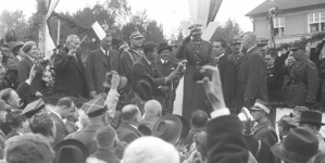 <%# $this->DataItem->marArticleFrom->title %