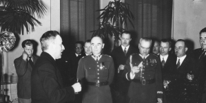 <%# $this->DataItem->marArticleFrom->title %