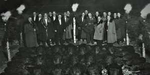 <%# $this->DataItem->marArticleFrom->title %