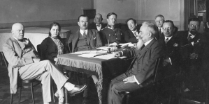 <%# $this->DataItem->marArticleFrom->title %