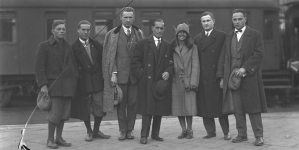 <%# $this->DataItem->marArticleFrom->title %