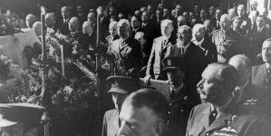 <%# $this->DataItem->marArticleFrom->title %