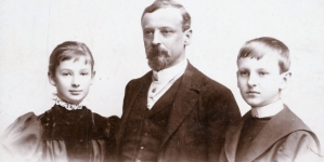 <%# $this->DataItem->marArticleFrom->title %