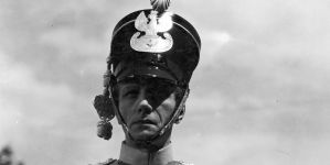 <%# $this->DataItem->marArticleFrom->title %