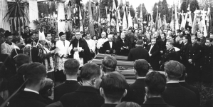 <%# $this->DataItem->marArticleFrom->title %