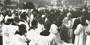 <%# $this->DataItem->marArticleFrom->title %