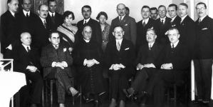 <%# $this->DataItem->marArticleFrom->title %