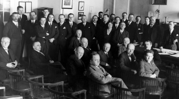  Walny Zjazd Syndykatu Dziennikarzy Polskich w klubie Sprawozdawców Sejmowych w Warszawie w 1932 roku.  