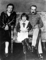Józef Piłsudski, marszałek Polski z żoną Aleksandrą i córką Jadwigą. (1926 r.)