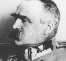 Józef Piłsudski, marszałek Polski. Fotografia portretowa z profilu. (1926 - 1935 r.)