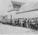 Przegląd oddziałów strzeleckich w "Oleandrach" w Krakowie w sierpniu 1914 r.