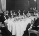 Obiad wydany przez posła nadzwyczajnego i ministra pełnomocnego Hiszpanii w Polsce Sylvio Fernandeza Vallina w Hotelu Europejskim w Warszawie na cześć Jana Perłowskiego 22.04.1927 r.