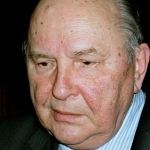  Jerzy Ryszard Szacki  