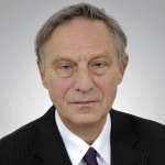  Krzysztof Piesiewicz  