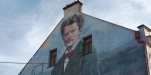 Mural ku czci Jana Szczepanika w Krośnie.