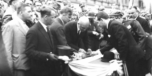 Uroczystość poświęcenia sztandaru Związku Inwalidów Wojennych RP w Warszawie, lipiec 1930 roku.