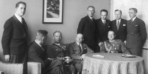Uczestnicy spotkania w Ministerstwie Komunikacji związanego z lotem kapitana Stanisława Skarżyńskiego nad południowym Atlantykiem, 3.08.1933 r.