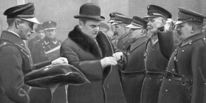 <%# $this->DataItem->marArticleFrom->title %