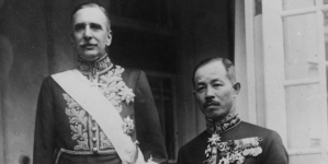 Poseł nadzwyczajny i minister pełnomocny Polski w Japonii Zdzisław Okęcki po złożeniu listów uwierzytelniających cesarzowi Japonii Hirohito 1 maja 1928 r.