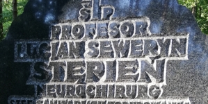 Grób prof. Lucjana Seweryna Stępnia na cmentarzu Zakładu dla Niewidomych w Laskach pod Warszawą.