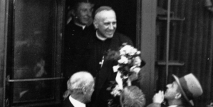 Wyjazd biskupa pomocniczego pińskiego Karola Niemiry z Warszawy w celu objęcia diecezji 13.08.1933 r.