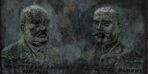 Tablica Władysława i Kazimierza Badenich na wiadukcie ich imienia w Jarosławiu.