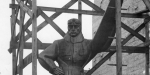 <%# $this->DataItem->marArticleFrom->title %