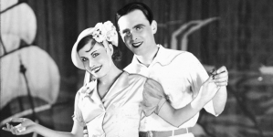 Lena Żelichowska i Aleksander Żabczyński w  rewii "Kobiety mają szanse" w Teatrze Rewiowym Kameleon w Warszawie w marcu 1932 roku.