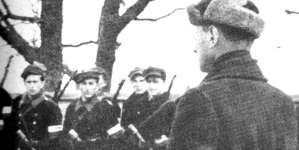 Ppłk. "Wilk" przed frontem oddziałów w styczniu 1944 r.