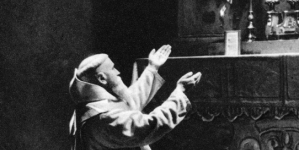 Karol Adwentowicz w tytułowej roli w filmie Edwarda Puchalskiego "Przeor Kordecki - obrońca Częstochowy" z 1934 roku.