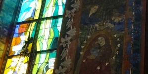 Dzieła Stanisława Wyspiańskiego po prawej stronie prezbiterium kościoła św. Franciszka z Asyżu w Krakowie.