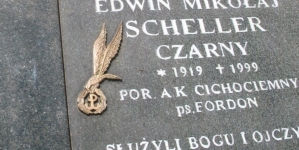 Grób por. Edwina Mikołaja Schellera, cichociemnego, na cmentarzu parafii Św. Antoniego z Padwy w Bydgoszczy.