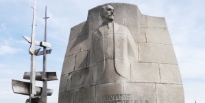 Pomnik Józefa Korzeniowskiego (Josepha Conrada) w porcie w Gdyni.