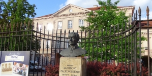 Instytut Głuchoniemych im. ks. Jakuba Falkowskiego na Placu Trzech Krzyży w Warszawie.