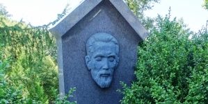 Grób Antoniego Wiwulskiego na cmentarzu na Rossie w Wilnie.