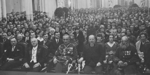 Akademia ku czci marszałka Józefa Piłsudskiego zorganizowana przez członków Związku Polskiej Młodzieży Demokratycznej, Warszawa lata 1927-1939.